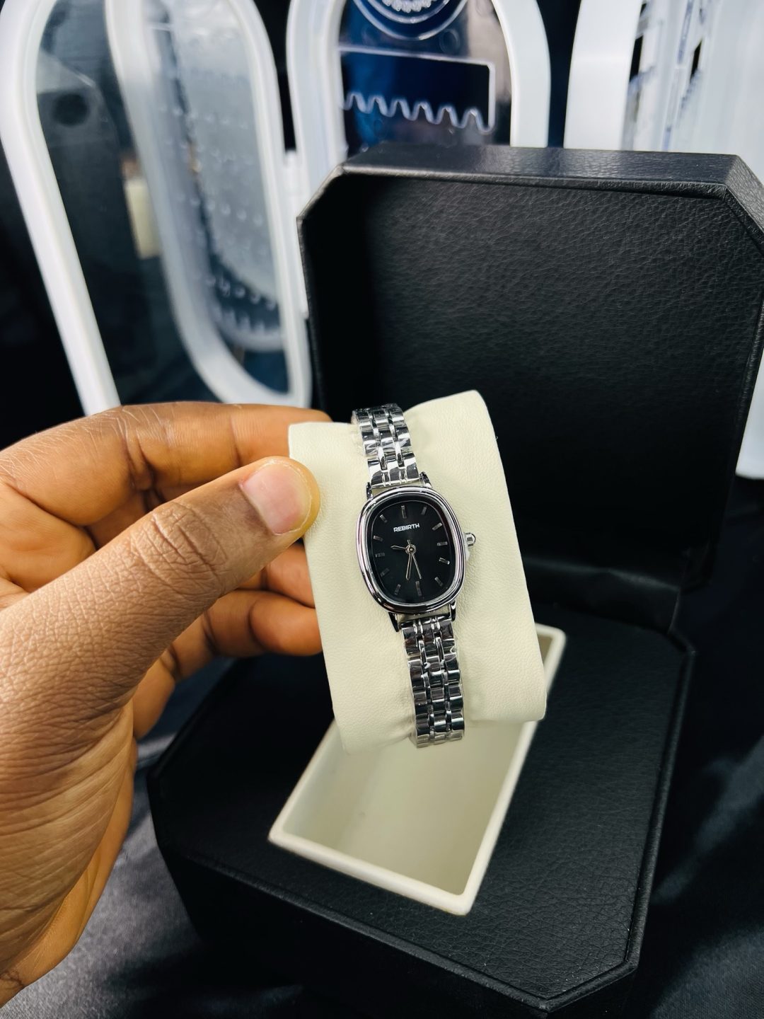 Rebirth black slim face watch - Image 3