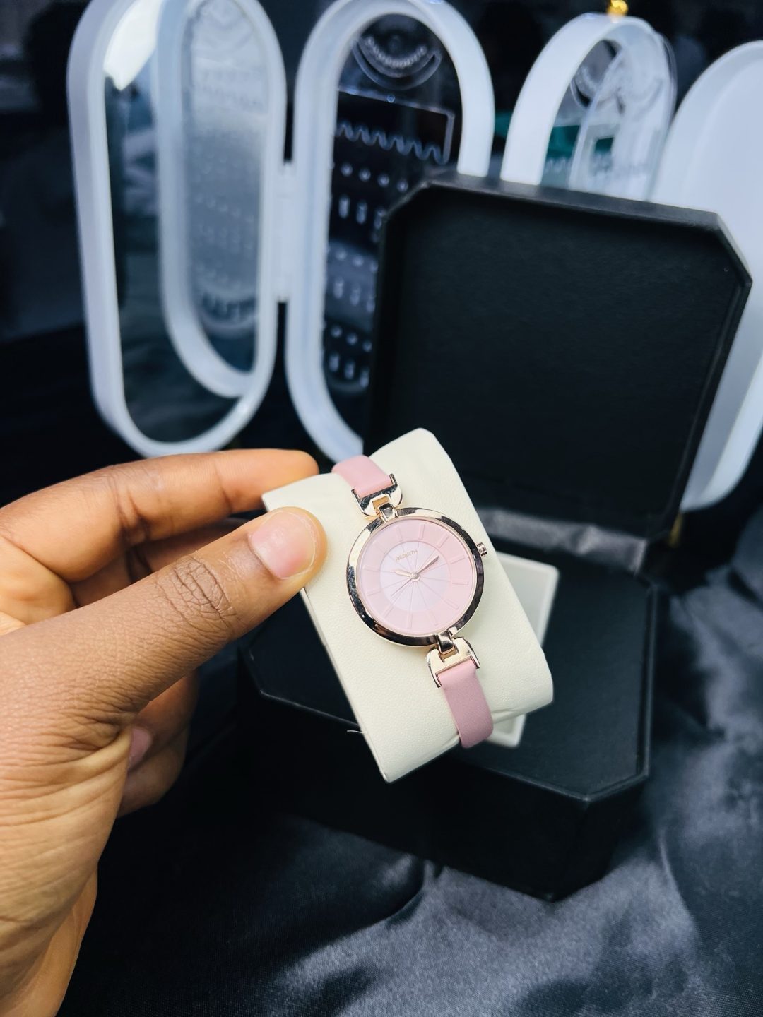 Rebirth Pink leather watch - Image 4