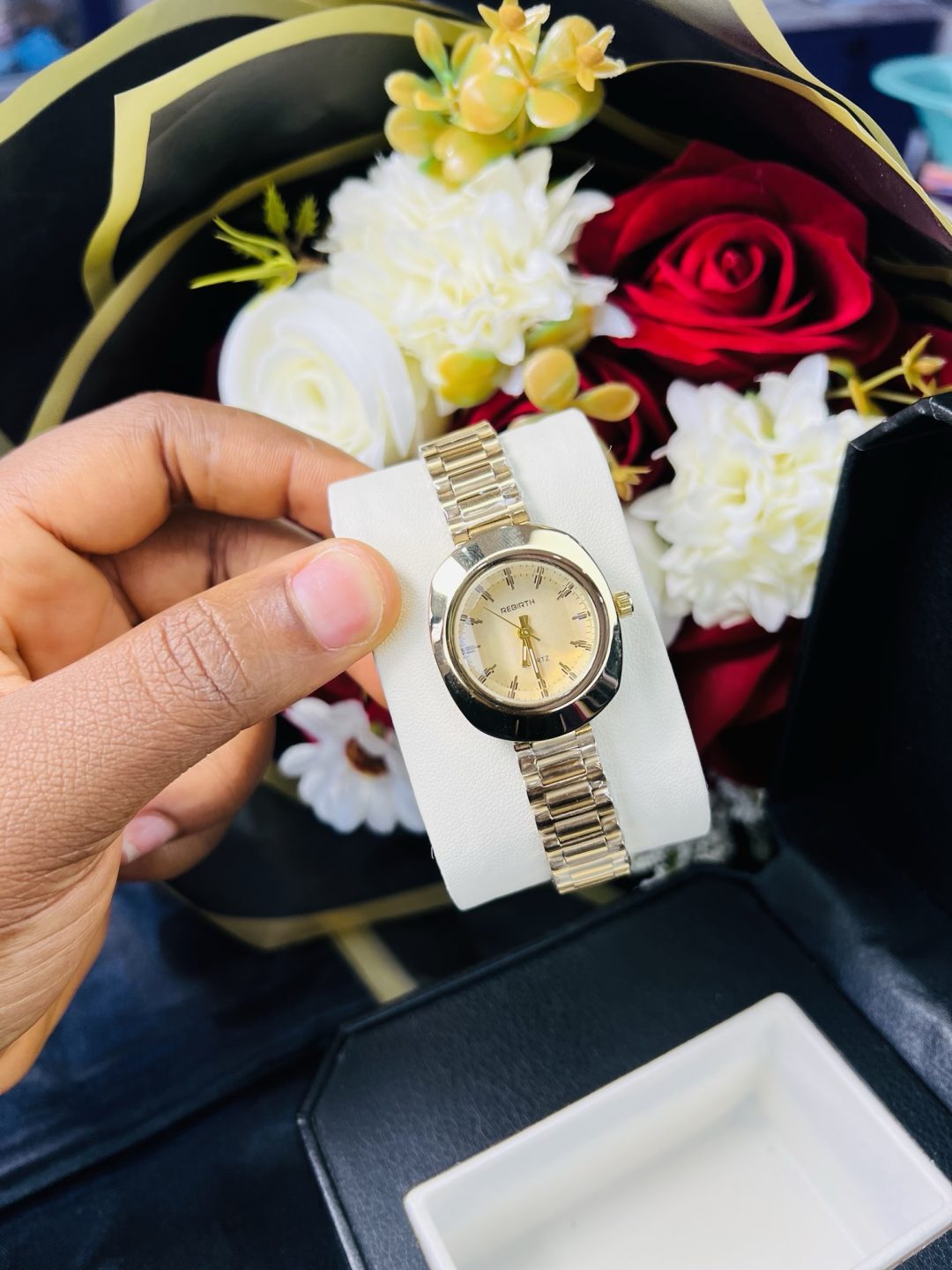 Rebirth gold oval face watch