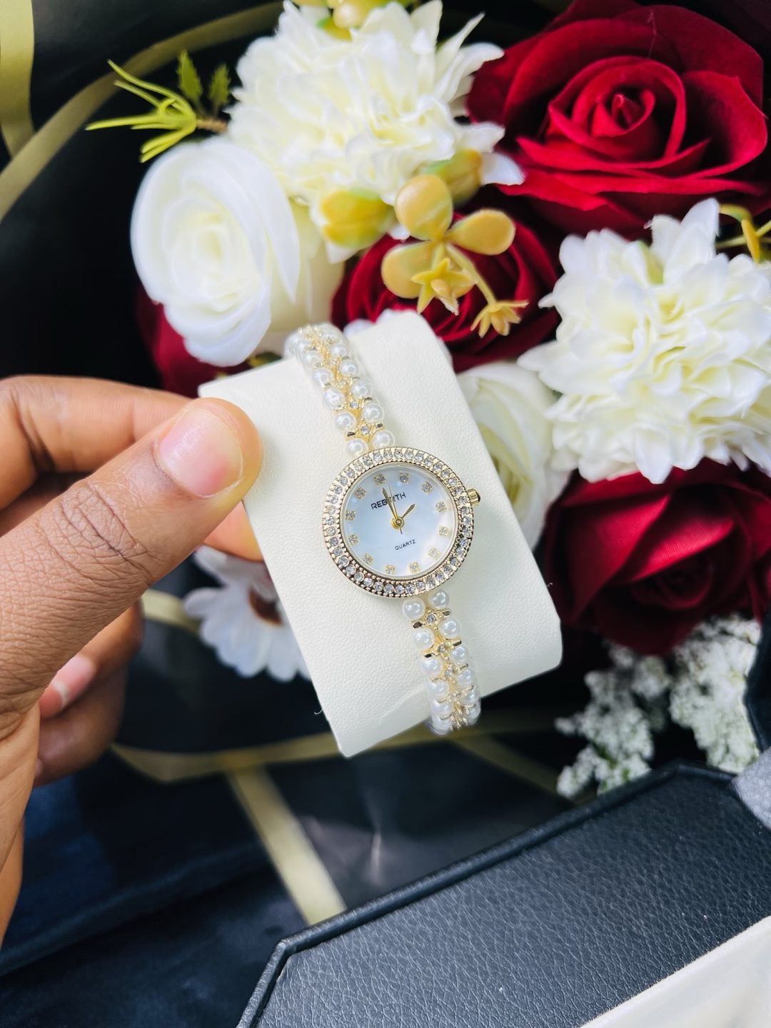 Rebirth gold pearls firm watch - Image 2