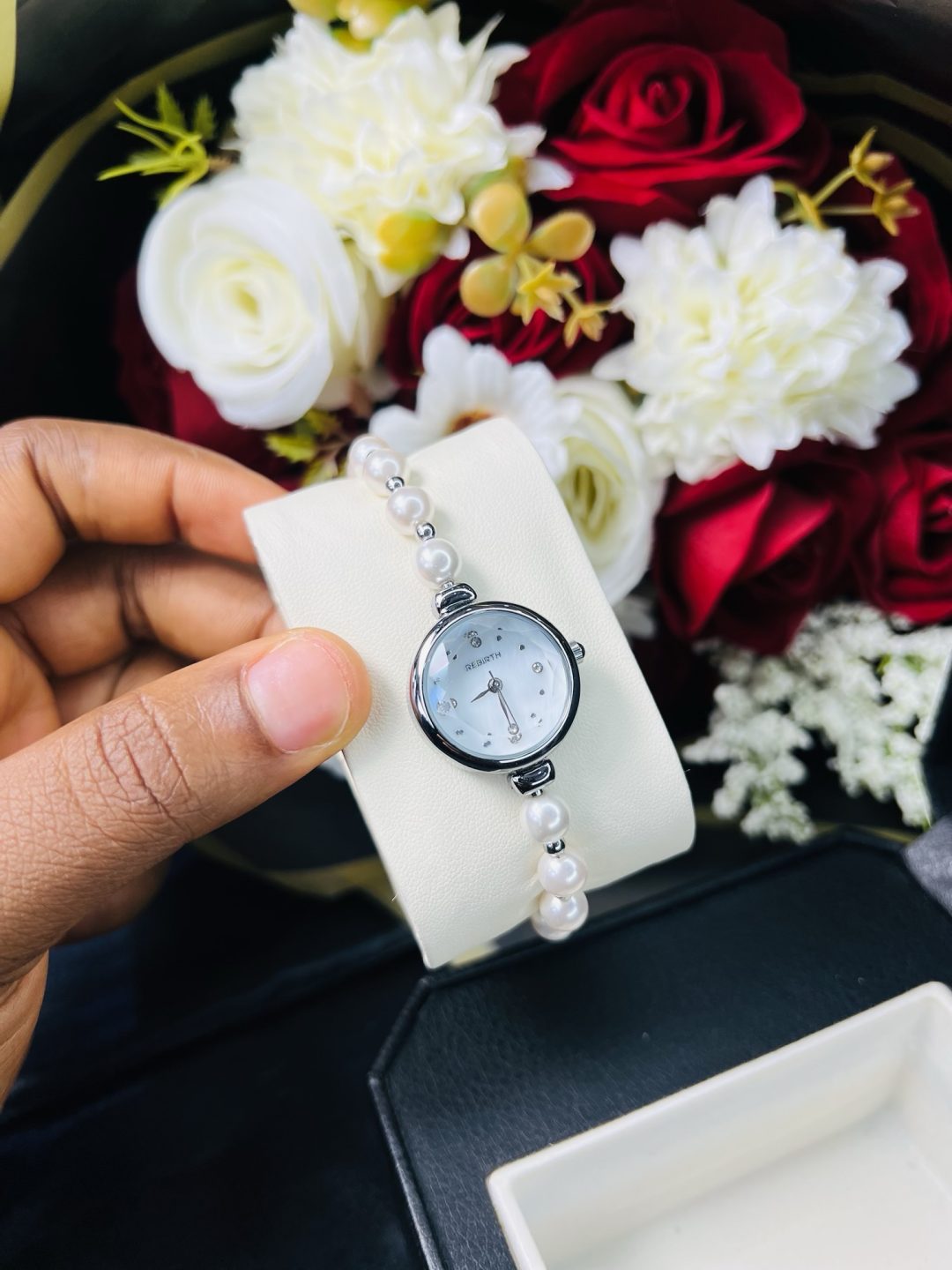 Rebirth pearls silver dropping watch - Image 3