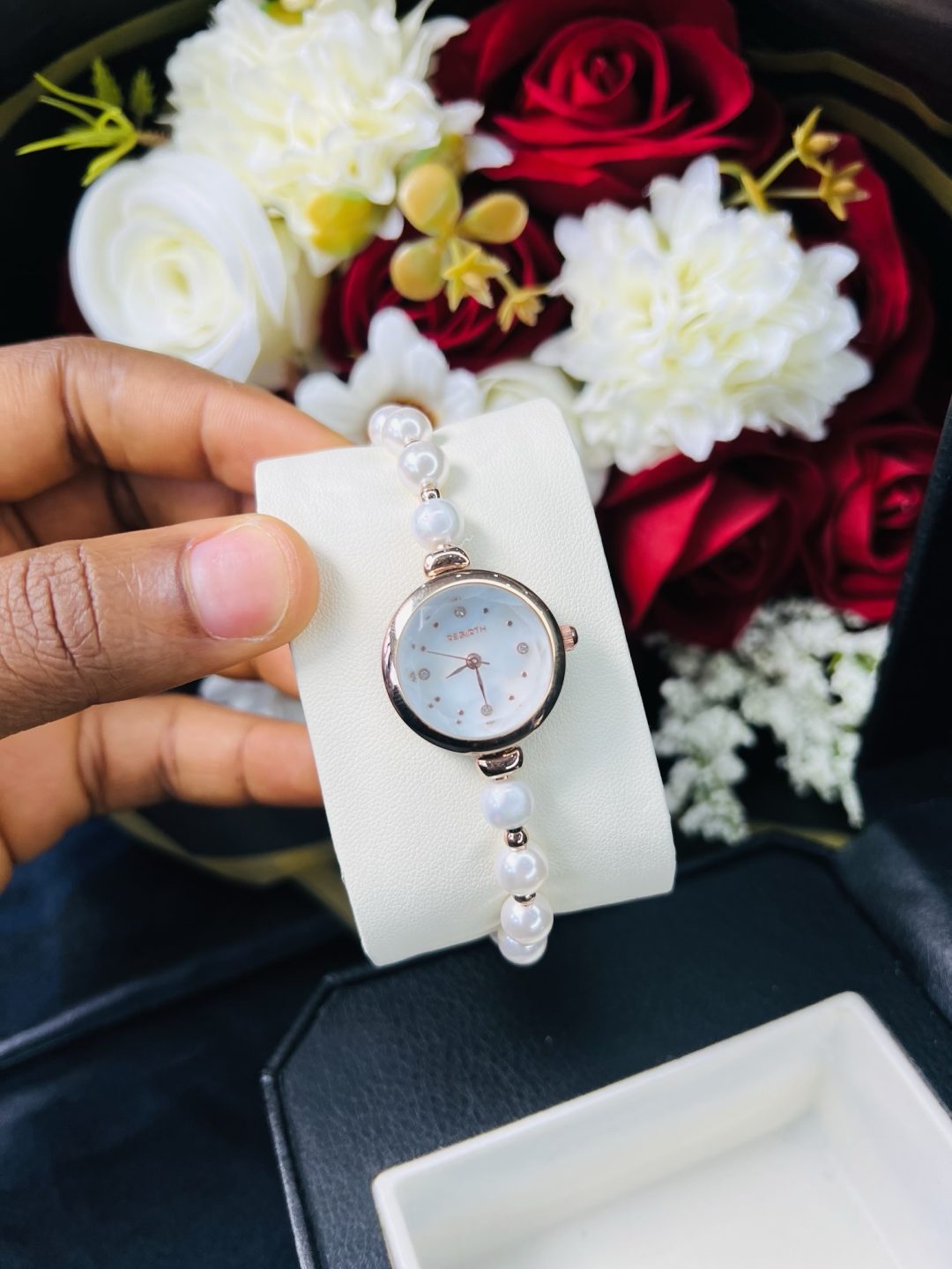 Rebirth pearls rose gold white face dropping watch - Image 2