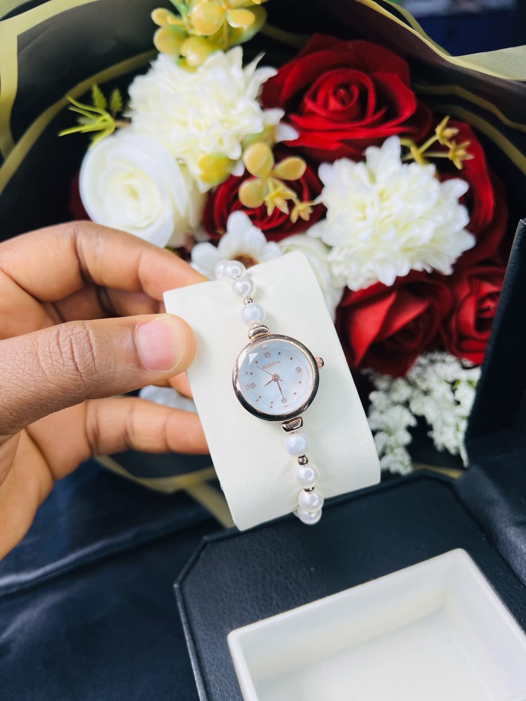 Rebirth pearls rose gold white face dropping watch - Image 5