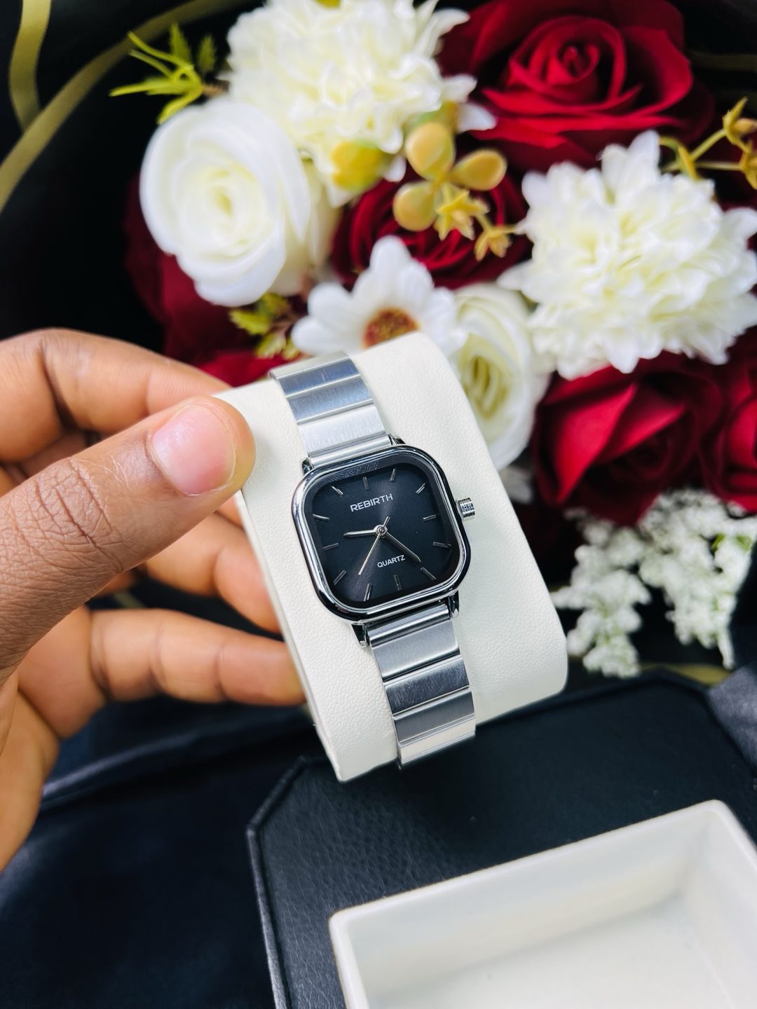 Rebirth silver square black face watch - Image 4