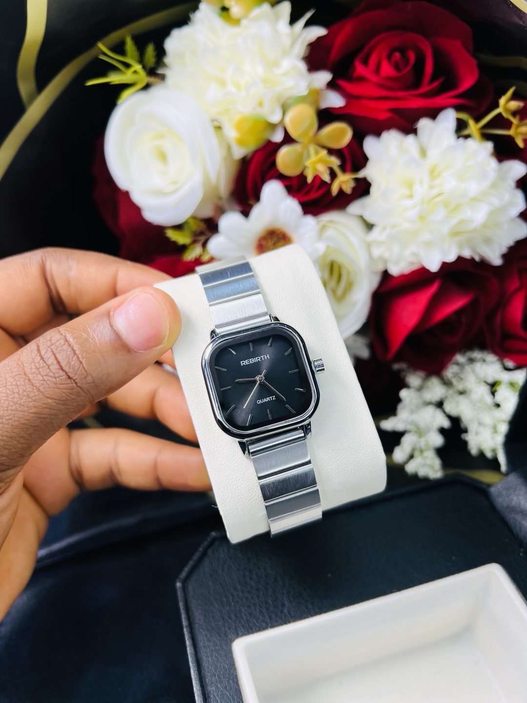 Rebirth silver square black face watch - Image 3
