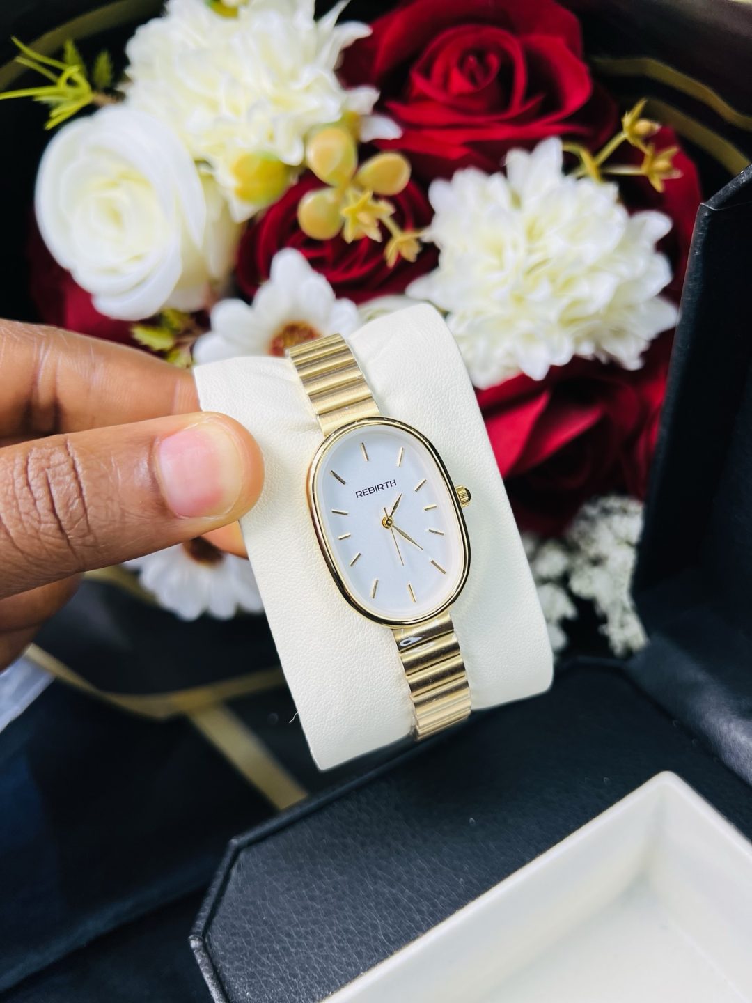 Rebirth gold white face oval watch - Image 2