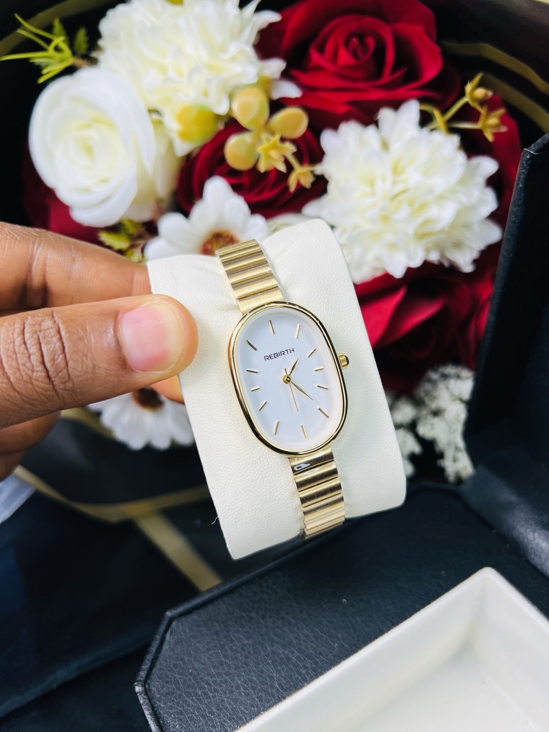 Rebirth gold white face oval watch - Image 3