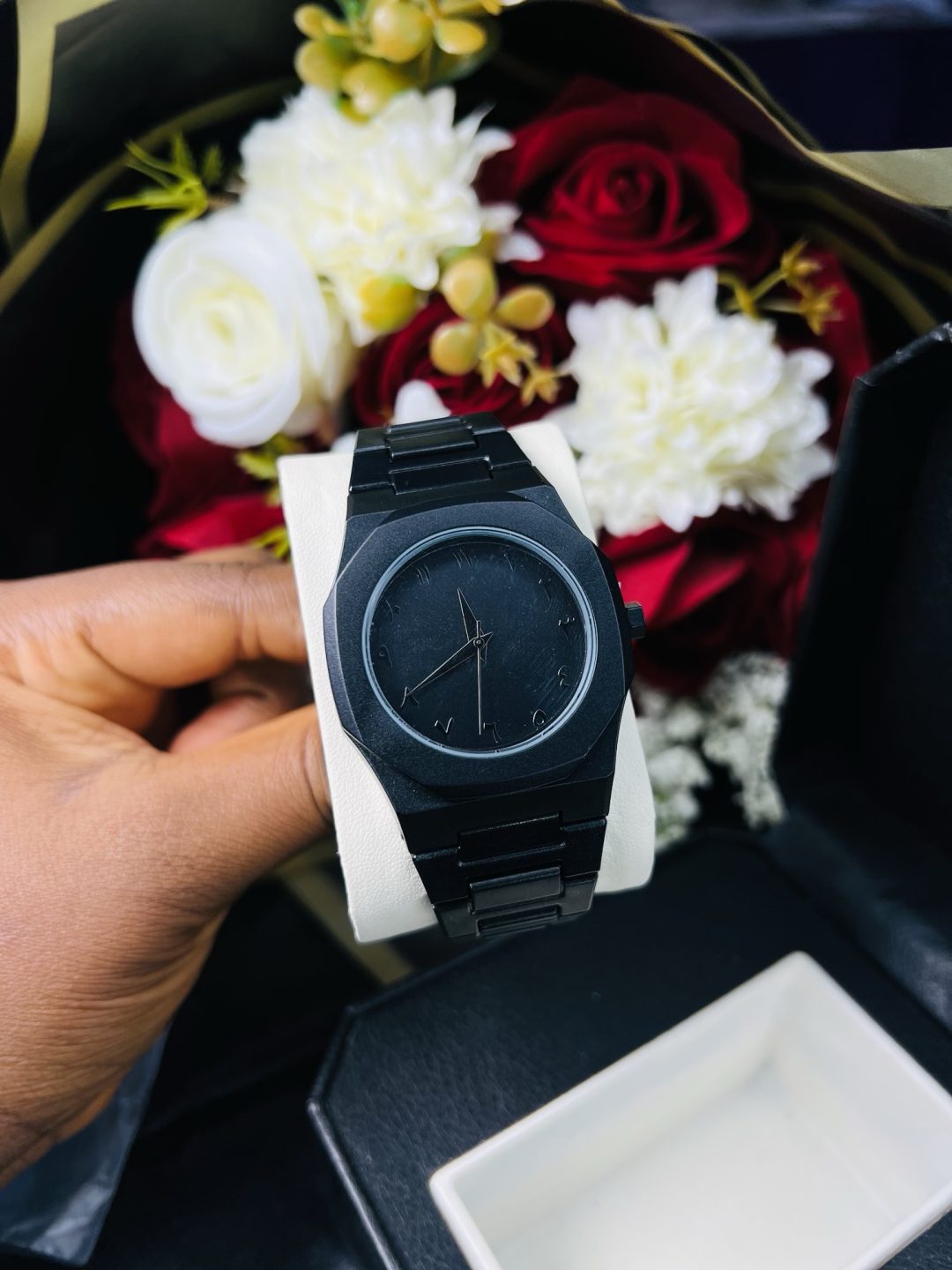 Quarts Valenzo black rubber watch