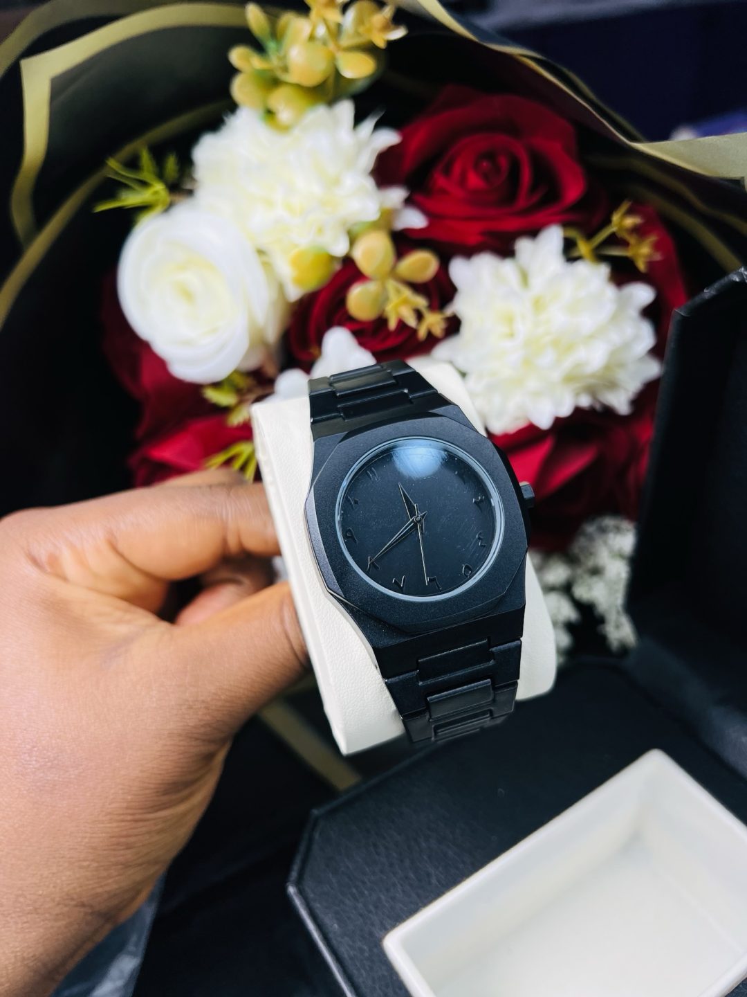 Quarts Valenzo black rubber watch - Image 2