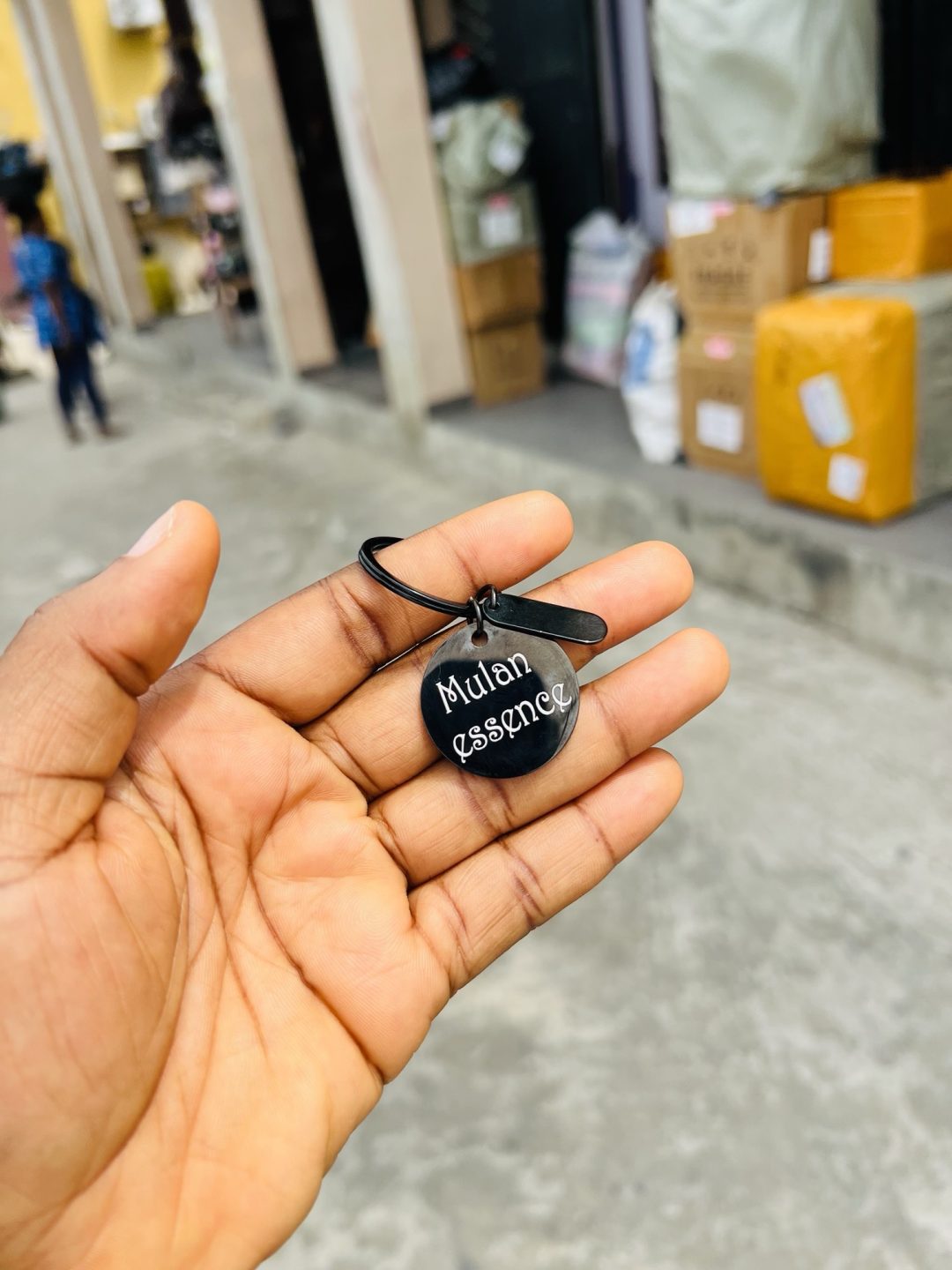 Engraved picture and text black key holder - Image 2