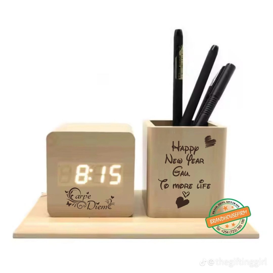 Engraved clock table pen holder