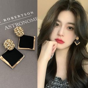 Korean statement earring 037