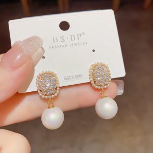Korean statement earring 036