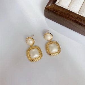 Korean statement earring 034