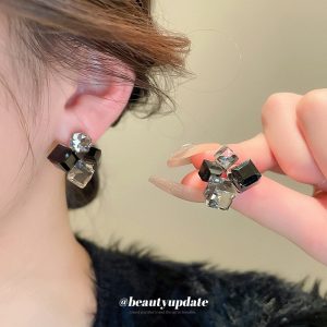 Korean statement earring 031