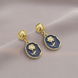Korean statement earring 026