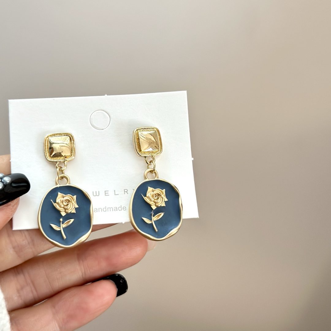 Korean statement earring 026 - Image 3