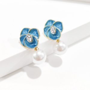 Korean statement earring 024