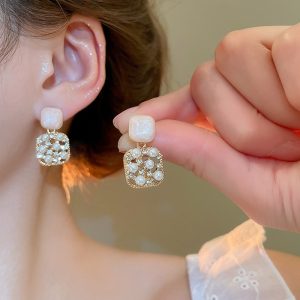 Korean statement earring 049