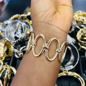 Chunky bracelet 016