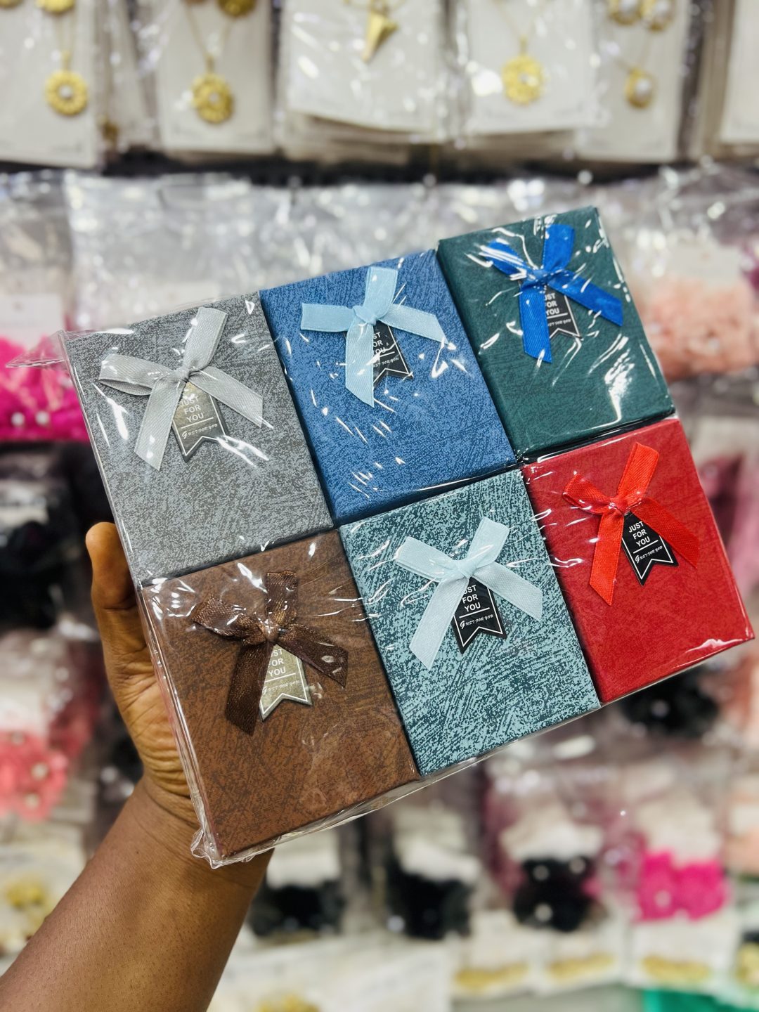 Colourful necklace boxes dozen! (12pcs)