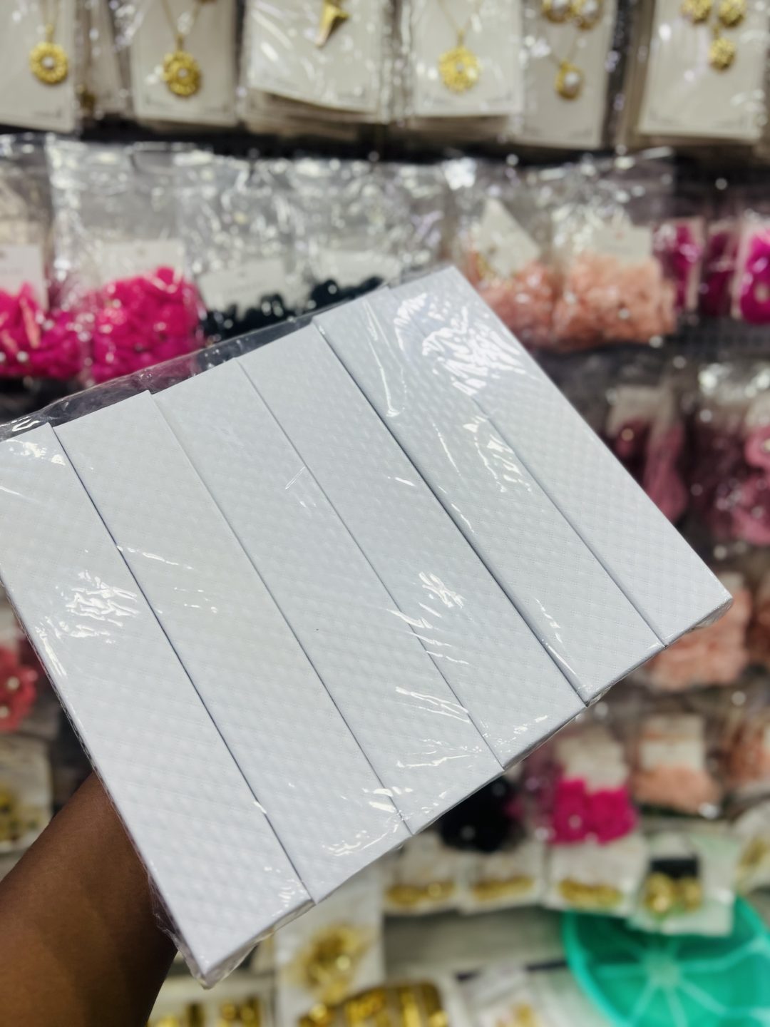 A dozen of White long bracelet box (12pcs)