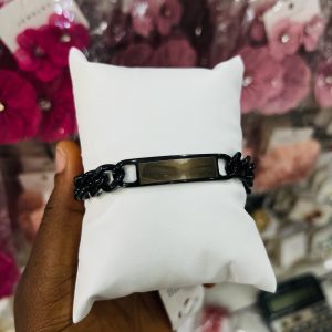 Engraved black eyes mini bracelet