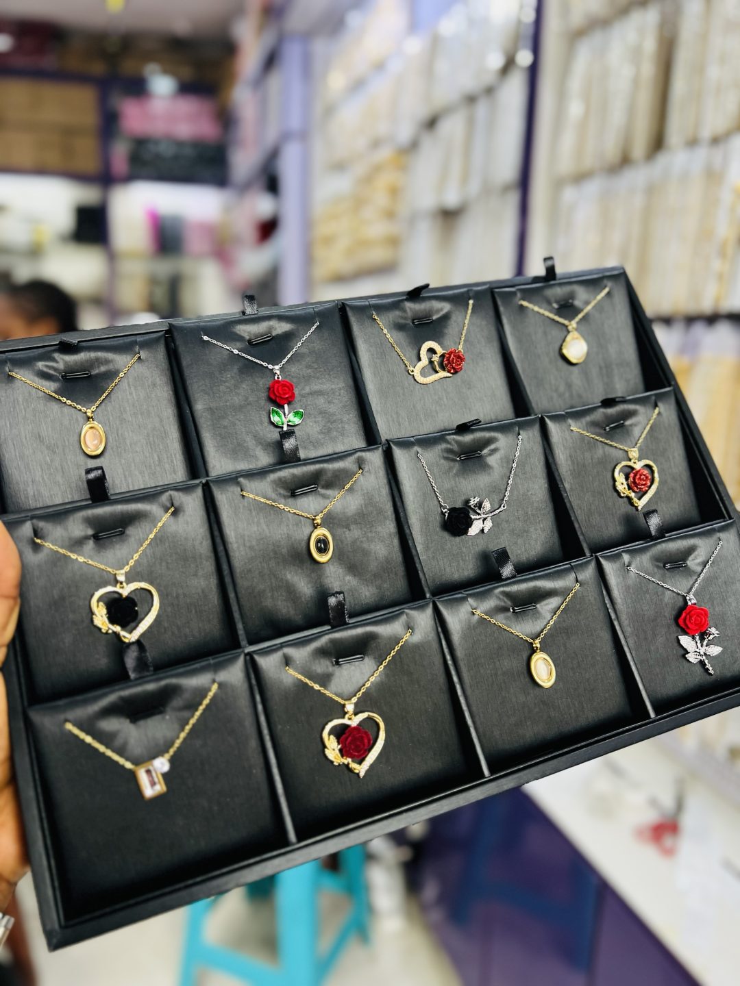 A dozen of stainless steel necklaces (12pcs) - Image 2