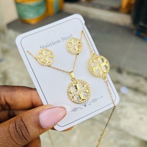 Gold Tory Burch complete set