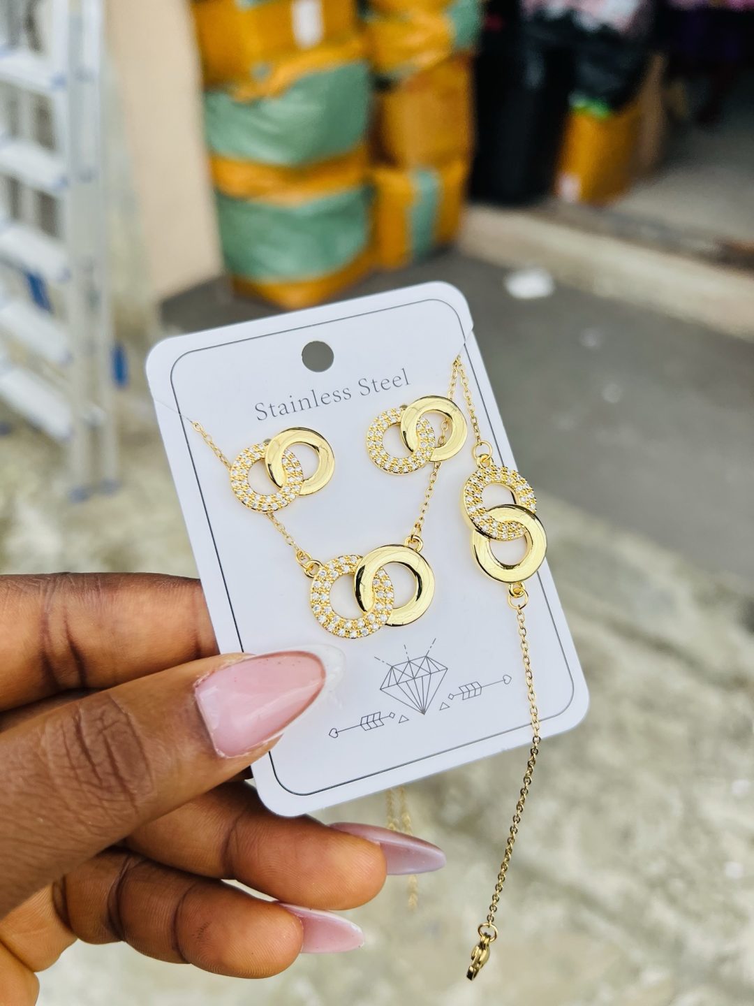 Gold twisted complete set