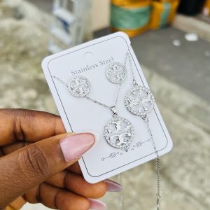 Silver Tory Burch complete set