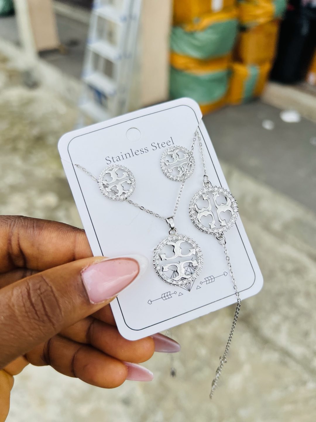 Silver Tory Burch complete set - Image 2