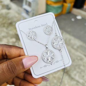 Silver Tory Burch complete set