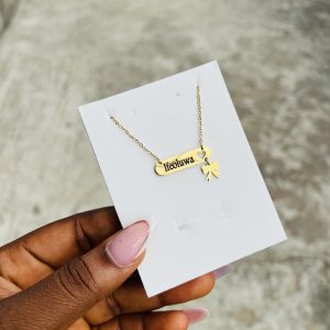 Engraved female bow tie dropping