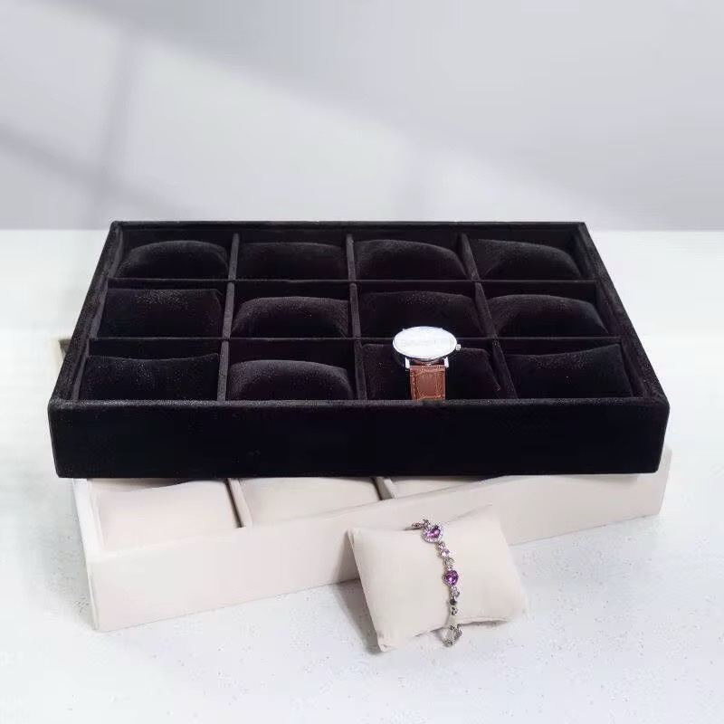 Black bracelet / watch board display