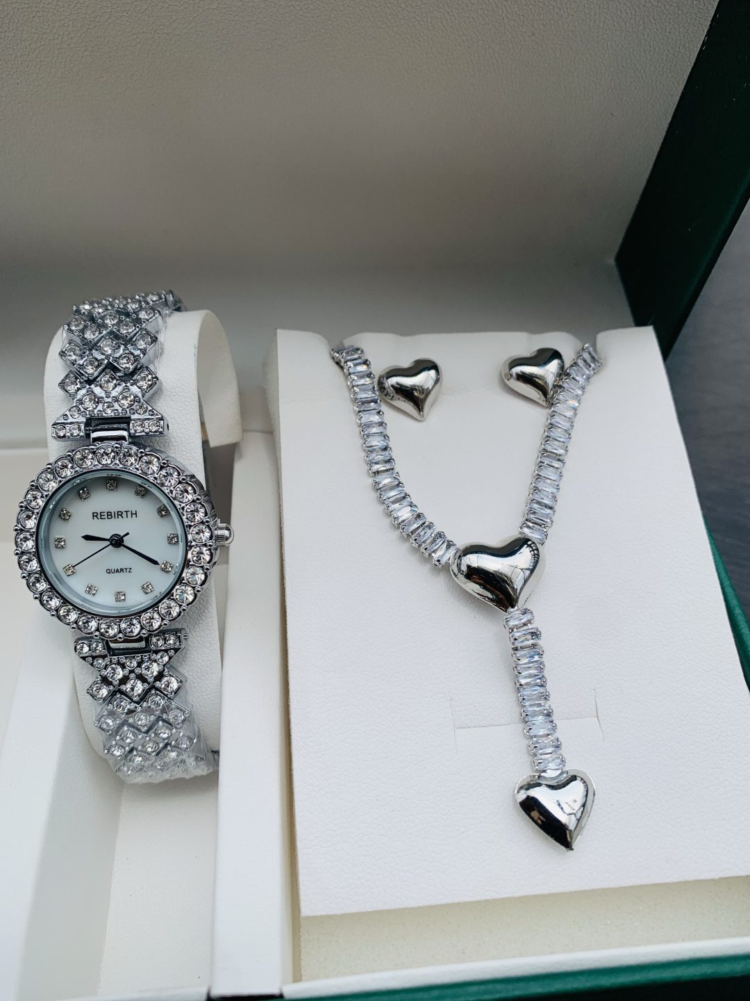 Rebirth silver set with paper box