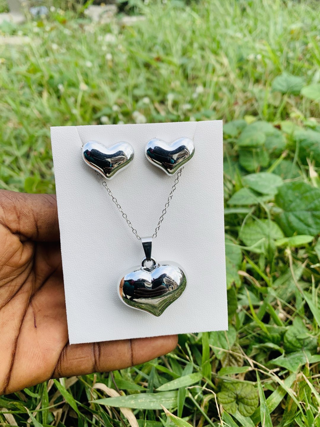 Stainless steel earring and necklace silver set - Image 3
