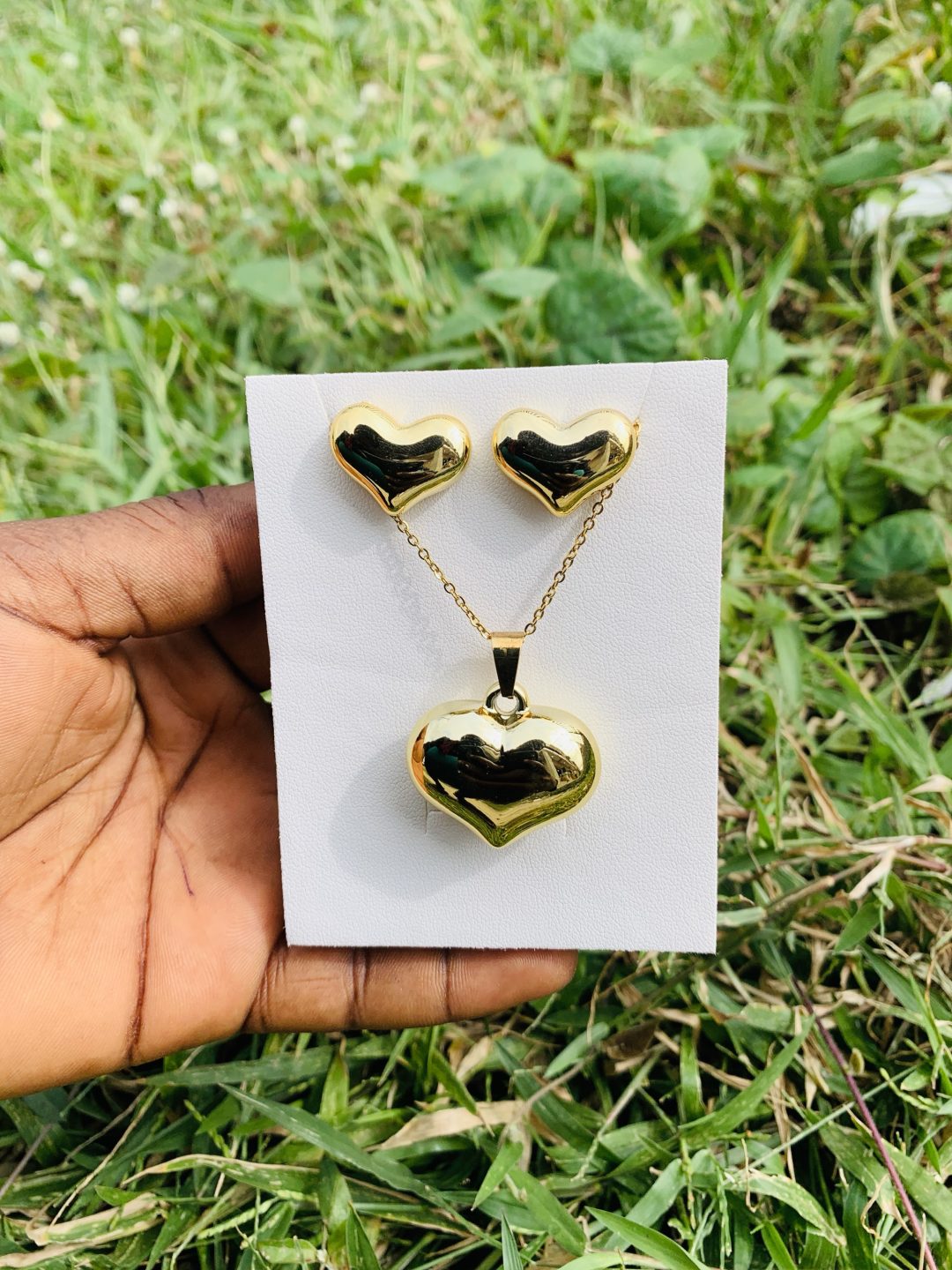 Stainless steel earring and necklace gold set - Image 5