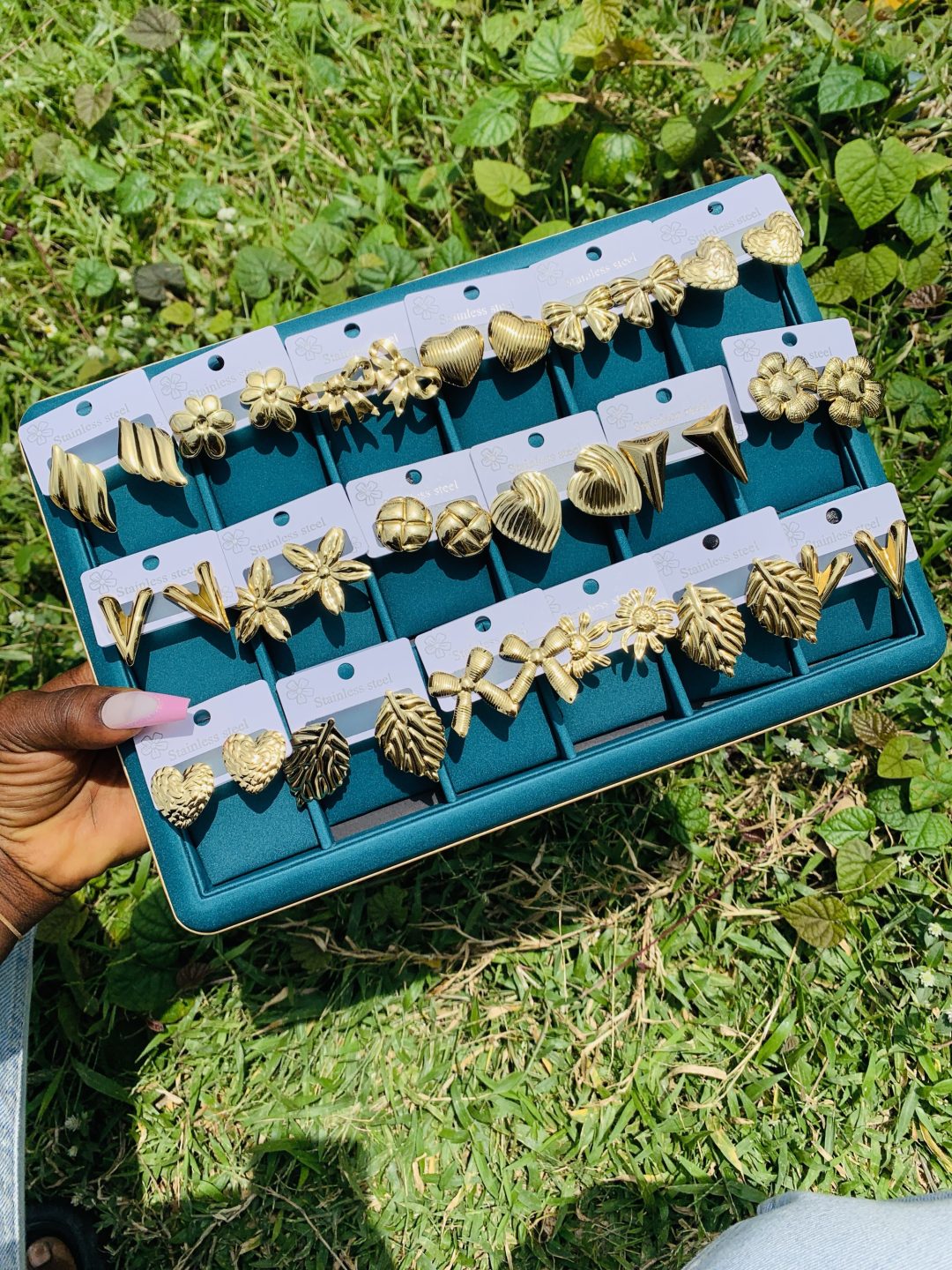 A Dozen of gold steel earrings (12pcs) - Image 3
