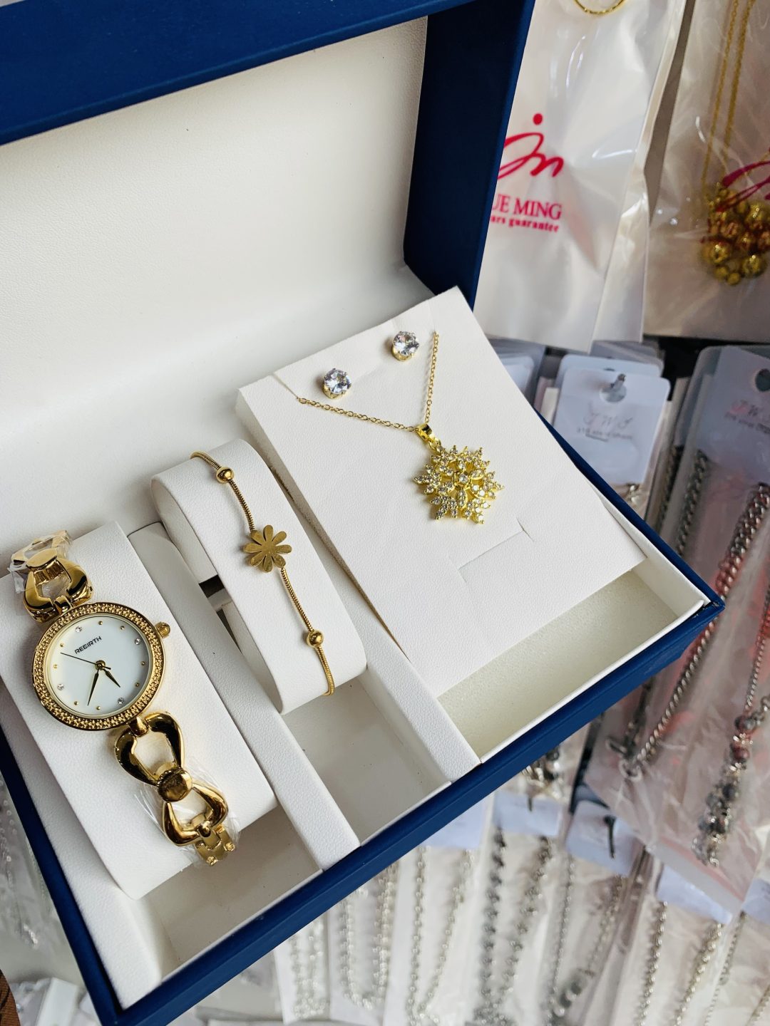 Female watch combo no box! - Image 2