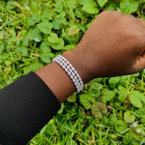 Three roll silver fashion bracelet 003