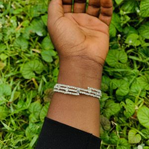 Three roll silver fashion bracelet 004