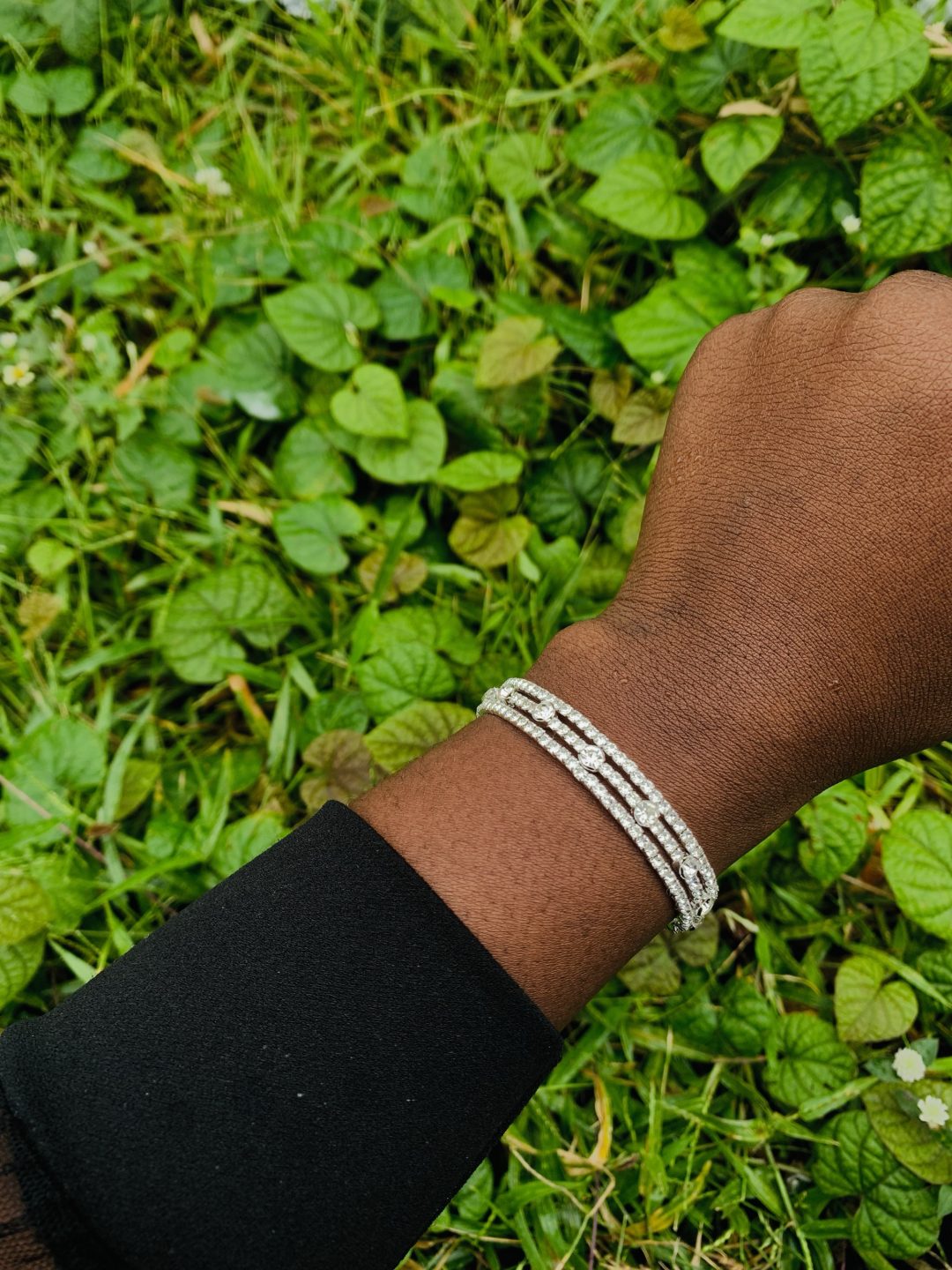 Three roll silver fashion bracelet 004