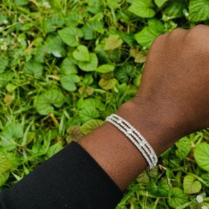 Three roll silver fashion bracelet 004