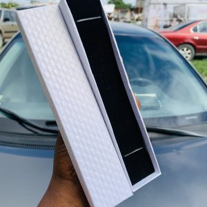 White long bracelet box