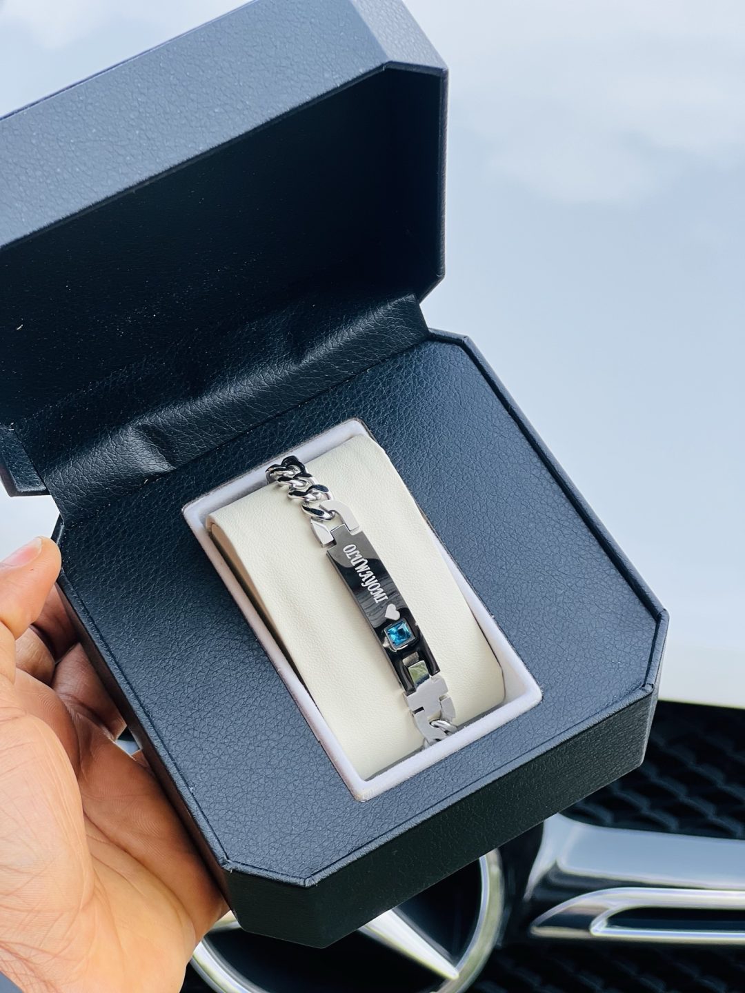 Engraved Spotify blue gemstone bracelet - Image 7