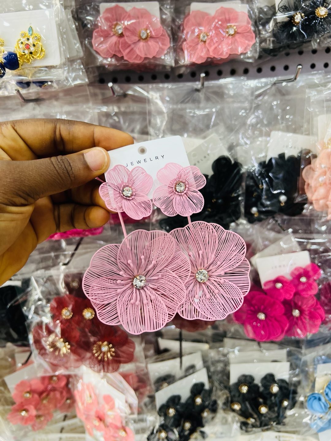 Peach flowery earring