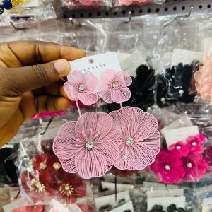 Peach flowery earring