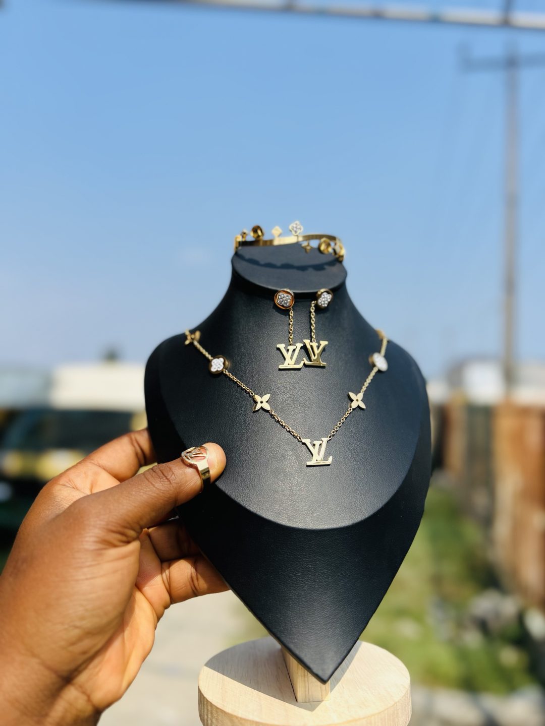 Designers Romanian gold jewelry set 005
