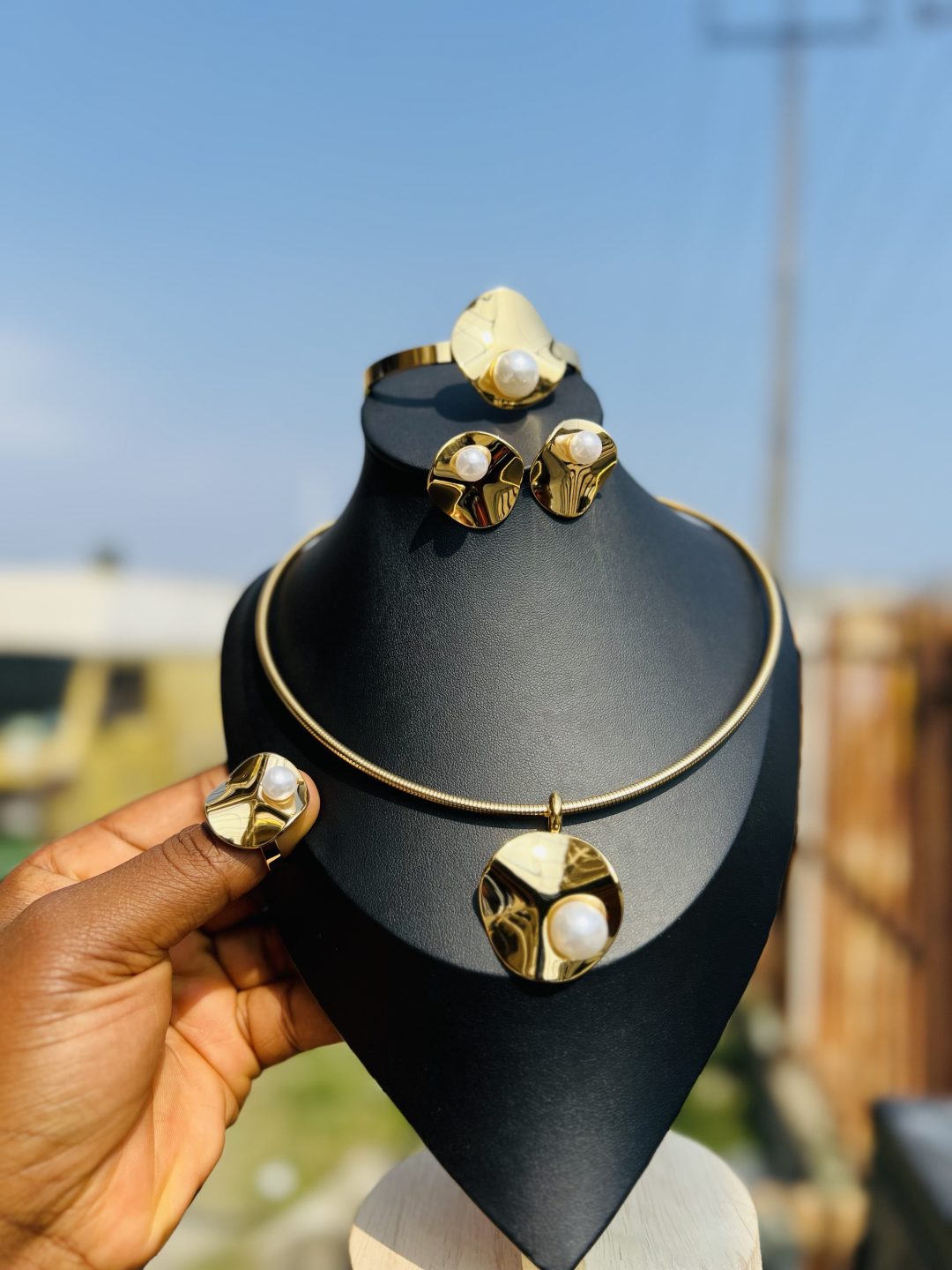 Romanian gold jewelry set 001 - Image 3